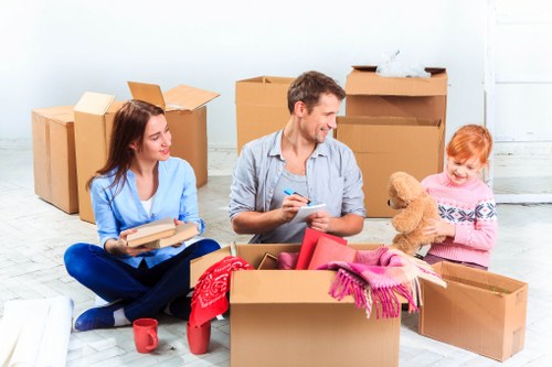 Local moving truck suitable for flats and houses in Pinner